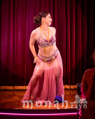 Golden Casino | Natsuko | Photo